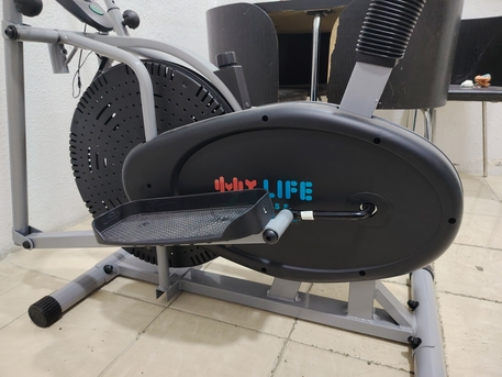 SAR 350,  Elliptical Trainer