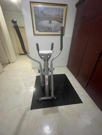 SAR 600,  Elliptical Cross Trainer, 10 Levels (Magnetic System) For Sale
