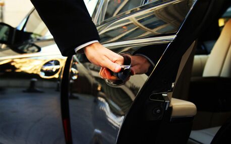 We Are Providing A Well Professional And Legal License Authorized Limousine(TAXI) Service photo 2