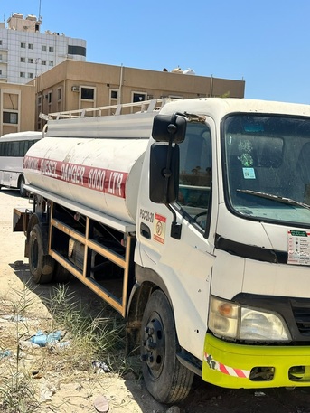 SAR 45000,  6000 LTR DESIEL TANKER photo 1