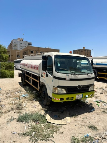 SAR 45000,  6000 LTR DESIEL TANKER photo 2