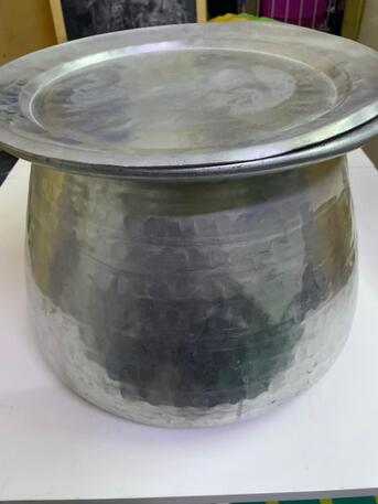 SAR 190,  Large Coking Pot (Gulf Aluminium Size 28 Dia 28 Height 36 Cm 12-15 Kg photo 1
