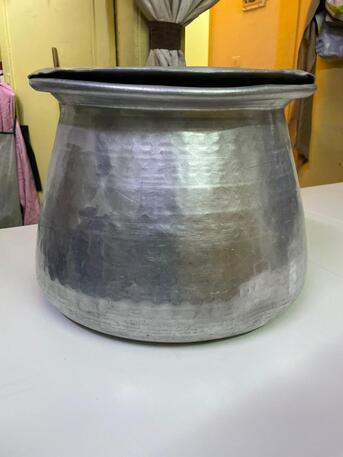 SAR 190,  Large Coking Pot (Gulf Aluminium Size 28 Dia 28 Height 36 Cm 12-15 Kg photo 3
