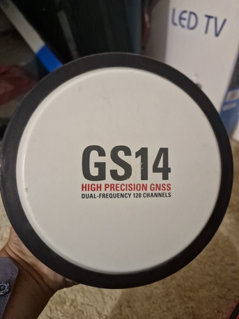 SAR 32000,  Leica GS14 GNSS photo 3