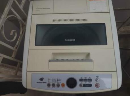 SAR 350,  Washing Machine - Samsung 8kg (medium) Diamond Drum Top Loader - Excellent - Guarantee - D photo 3