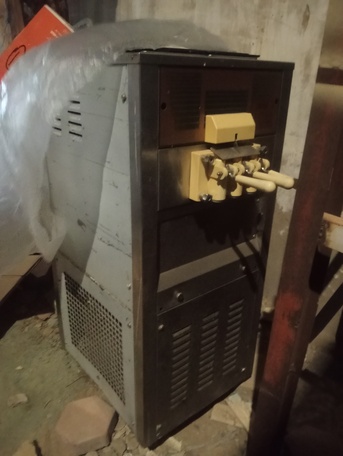 SAR 3500,  Ice Cream Machine For Sale Makena Ice Cream photo 1