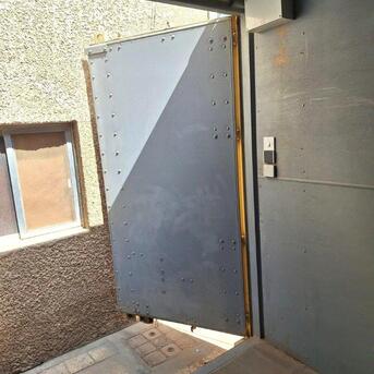 SAR 6000,  Shipping Container 20FT With Internal Plywood Insulation photo 3