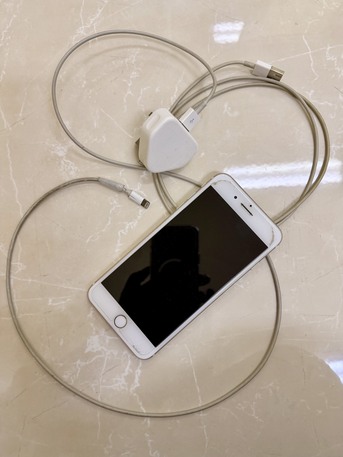SAR 300,  IPhone 7 Plus (256 GB)