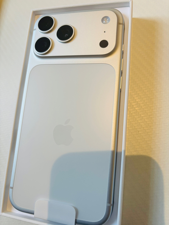 SAR 4650,  IPhone 17 Pro Max 256, Silver photo 1