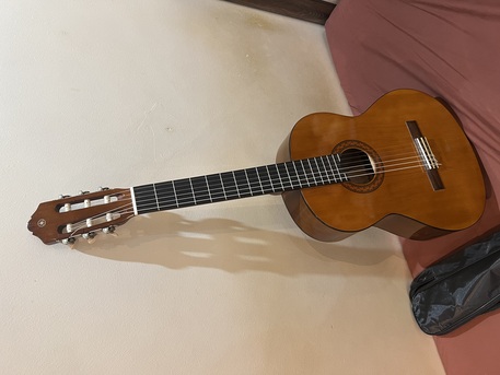 SAR 350,  Yamaha C40 Classical Guitar For Sale photo 3