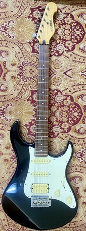 SAR 650,  Electric Guitar Yamaha EG112 photo 1