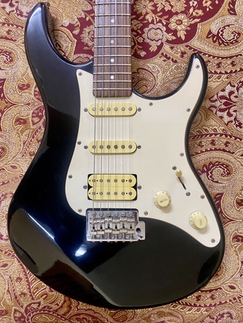 SAR 650,  Electric Guitar Yamaha EG112 photo 2