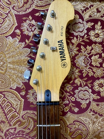 SAR 650,  Electric Guitar Yamaha EG112 photo 3
