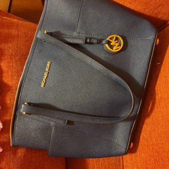 SAR 650,  Authentic Michael Koros Handbag photo 3