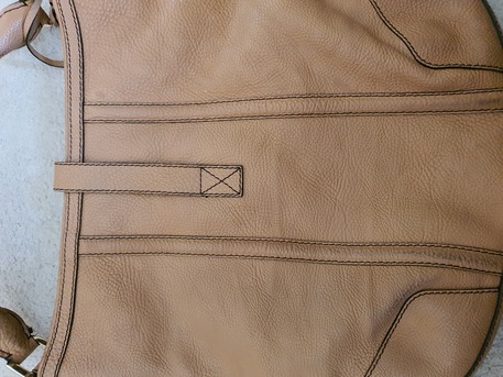 SAR 800,  Authentic Burberry Big Big Bag photo 1
