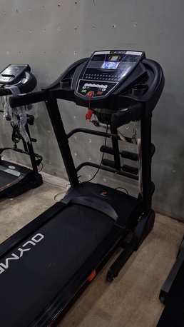 SAR 1099,  USED TREADMILL FOR SALE ONLY 1099/- WITH MASSAGER 0537981203 photo 2