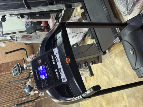 SAR 1299,  ONLY 1299!!! FOR OLYMPIA TREADMILL WITH INCLINATION WITH WARRANTY photo 3