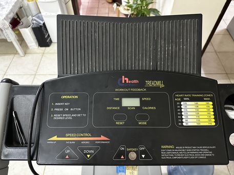 SAR 500,  Treadmill With 150kg Weight Capacity In Good Condition photo 2