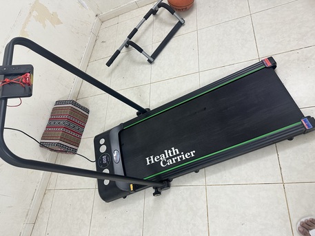 SAR 800,  Treadmill Rarely Used For Sale photo 2