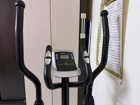 SAR 350,  Exercise Eliptical Machine photo 3