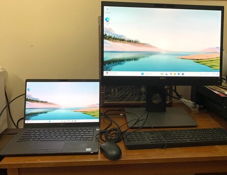 SAR 1400,  Dell Laptop photo 1