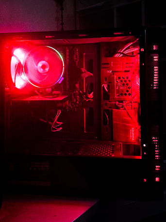 SAR 700,  PC FOR SALE photo 2