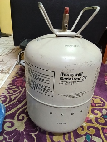 SAR 120,  Urgent Urgent Ac Freon Free Bec Small Qty  And 3 Oxyacytelyn And LPG 1 CYLINDER photo 2
