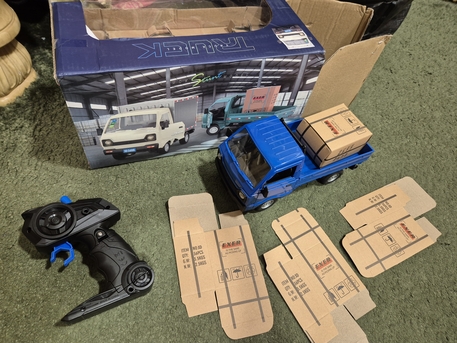 SAR 75,  Stunt Model Truck With Lights And Remote Control photo 2
