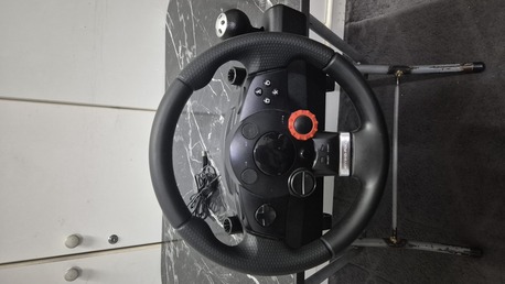 SAR 450,  Logitech Driving Force GT Racing Wheel – Excellent Condition photo 1