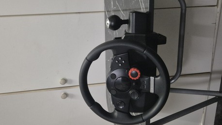 SAR 450,  Logitech Driving Force GT Racing Wheel – Excellent Condition photo 2