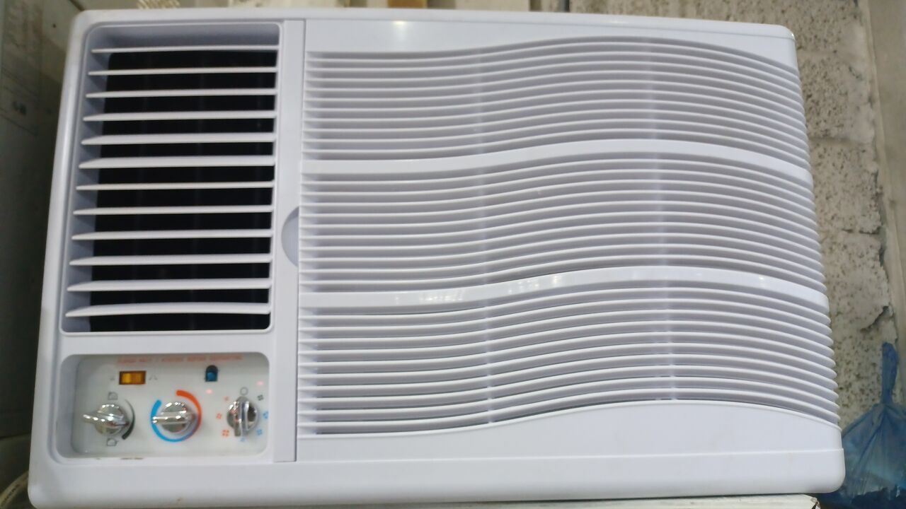 SAR 300,  Window AC And Split AC For Sale With Installation Available photo 3