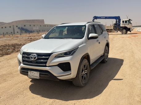 Toyota Fortuner Diesel 2023 Available For Monthly Rent photo 2