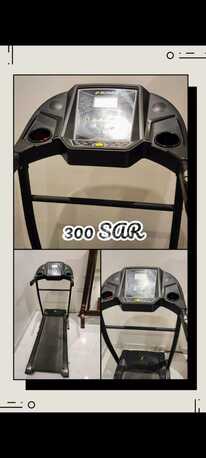 SAR 1550,  Air Conditioner ,Decanter And Treadmill Urgent Sell photo 3
