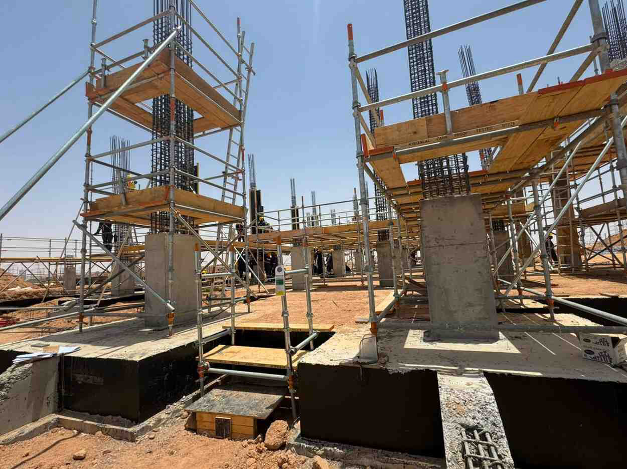 Senior Civil Engineer photo 3