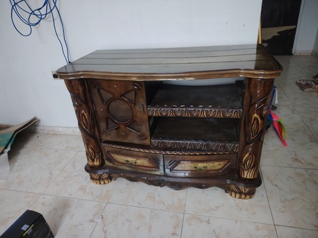 SAR 350,  Sofa ,mirror And Kitchen Cabinet photo 3