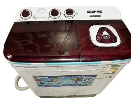 SAR 325,  Geepas 5.0 Kg Twin Tub Semi-Automatic Washing Machine- GSWM18045 photo 1