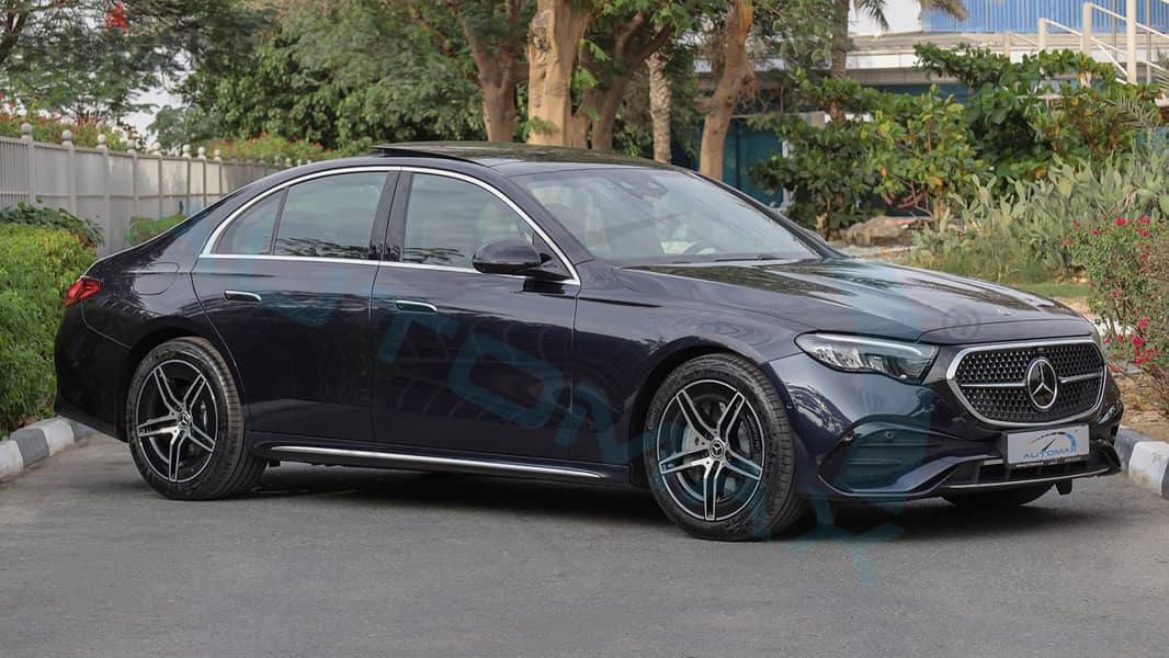 2026 Mercedes-Benz E200 AMG EQ Boost 2.0L RWD 0Km photo 3