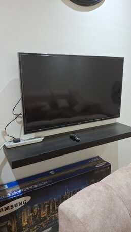 SAR 800,  LED 40" Samsung For Sale photo 1