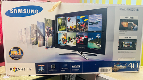 SAR 500,  LED Smart TV Samsung 40" photo 1