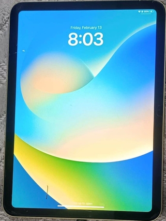 SAR 1400,  📱 For Sale: IPad 10th Generation – 64GB – Wi-Fi – Gold Color 🔹 Model: IPad 10th Generati photo 2