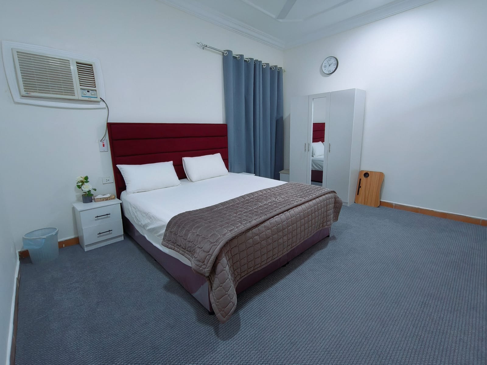 Single fully furnished Room for Rent photo 1