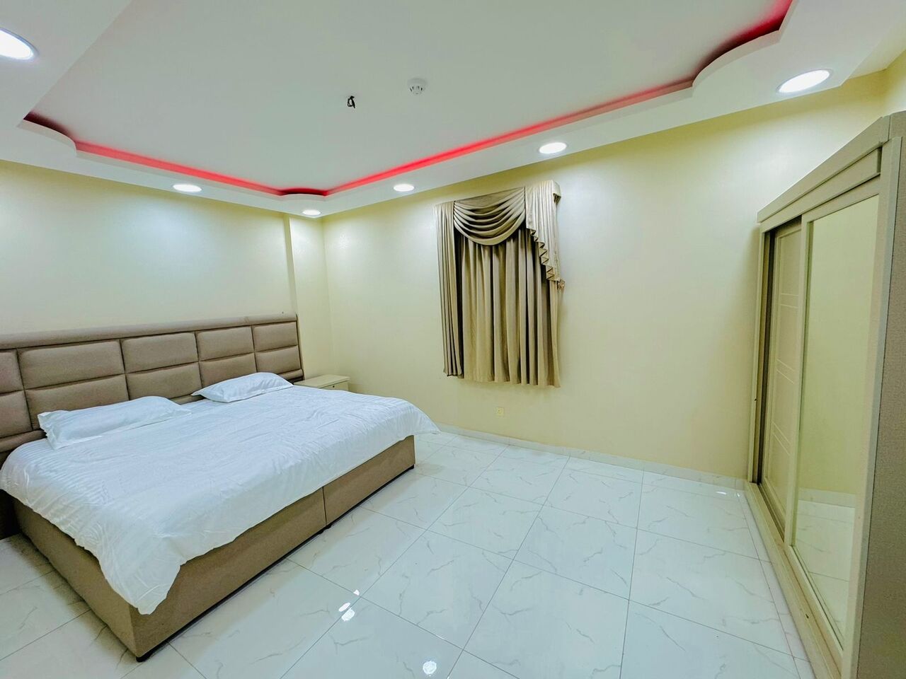 2BHK FULLY FURNISHED FLAT AVAILABLE