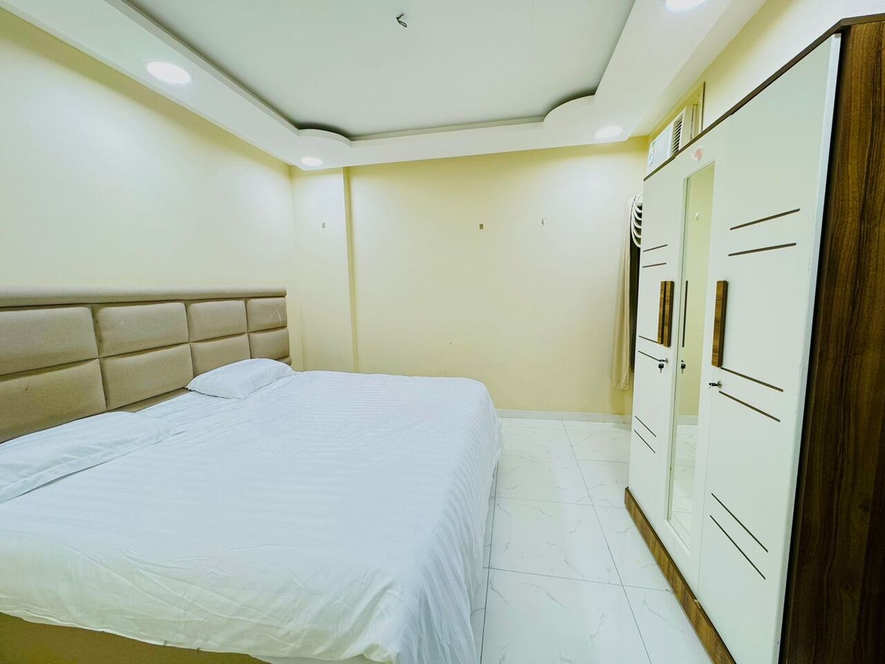 2BHK FULLY FURNISHED FLAT AVAILABLE photo 2
