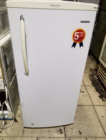 SAR 400,  Samsung Small Saiz Fridge photo 3
