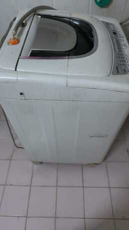 SAR 300,  WINDOW A.C And All HOME APPLIANCES photo 3
