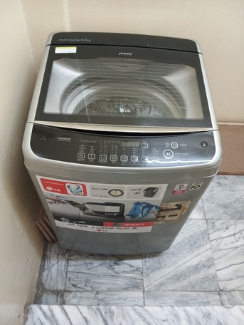 SAR 850,  LG Inverter Model Washing Machine 9 Kgs In Perfect Working Condition photo 1