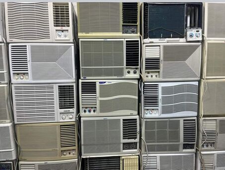 SAR 600,  Samsung Split AC 1 - 3 Ton - Excellent Cooling - Slightly Used" photo 3