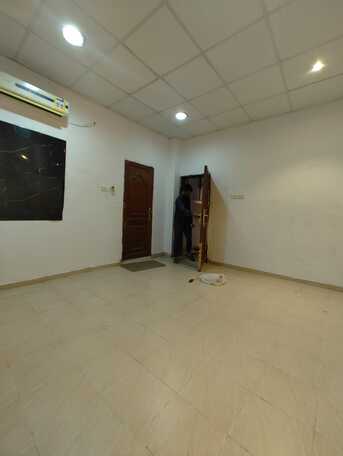 SAR 11000,  We Have 1 Room With Attached Washroom Available With Sharing Kitchen For Bachelor photo 2