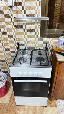 SAR 600,  Nikai White Gas Stove & Oven Combo photo 3