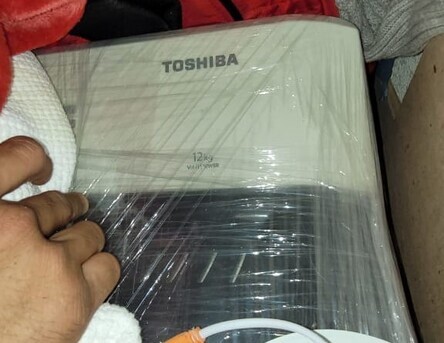 SAR 500,  Toshiba Washing Machine 12 KG photo 2